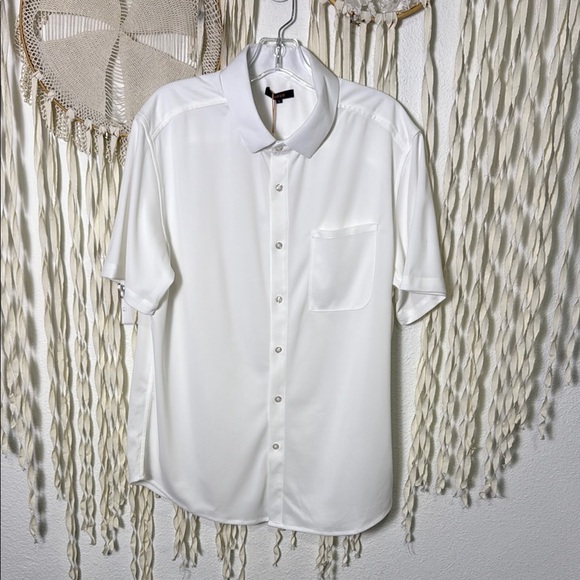 Quince NWT Commuter Stretch Pique Short Sleeve Button Down in White Large - Picture 2 of 11